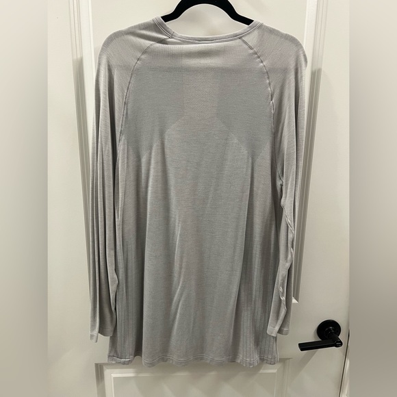 Gymshark Retake Seamless Long Sleeve T-Shirt / Gray / M - Picture 4 of 4